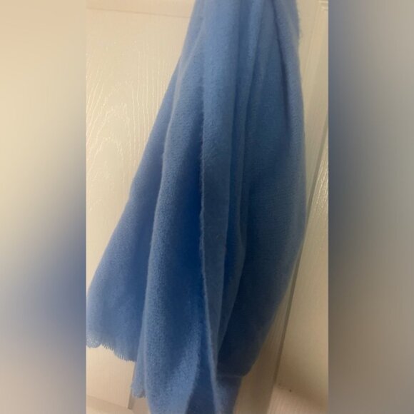 🔴 3/$12 No Boundaries Blue Blanket Scarf! NWT! - Picture 6 of 6